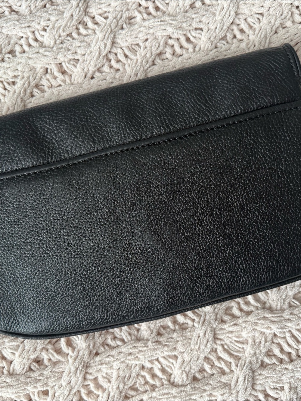 Tory Burch Black Pebbled Leather Clutch with Gold Logo Medallion - Picture 4 of 4
